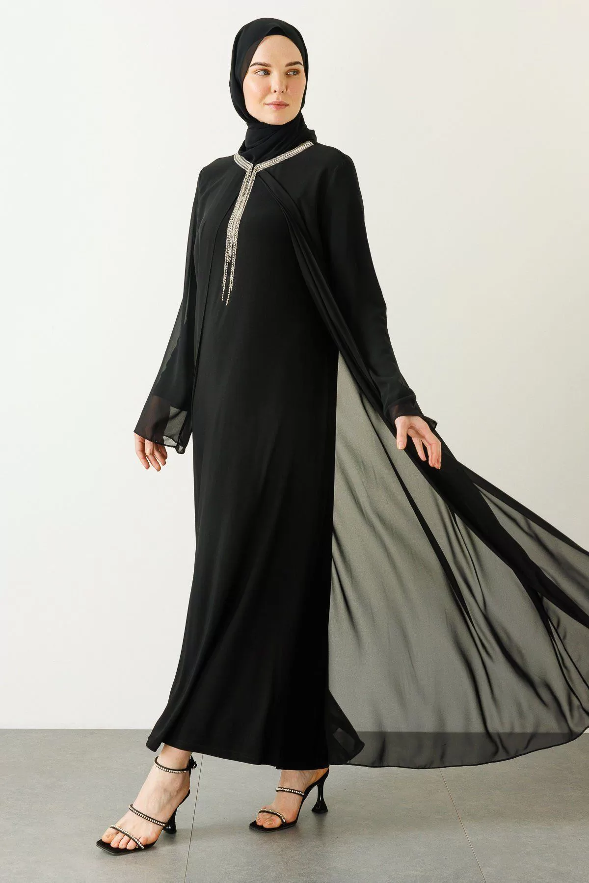ahsen-yaka-tas-detayli-disi-sifon-elbise-8163-819.jpg Ahsen Yaka Taş Detaylı Dışı Şifon Elbise-8163 - Görsel 1