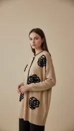 Ghisa Önü Çiçek Detaylı Triko Hıırka-3086