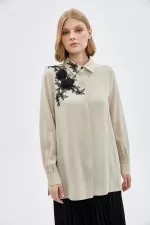 Zühre Yaka Çiçek Detaylı  Gömlek-0097 - Görsel 3